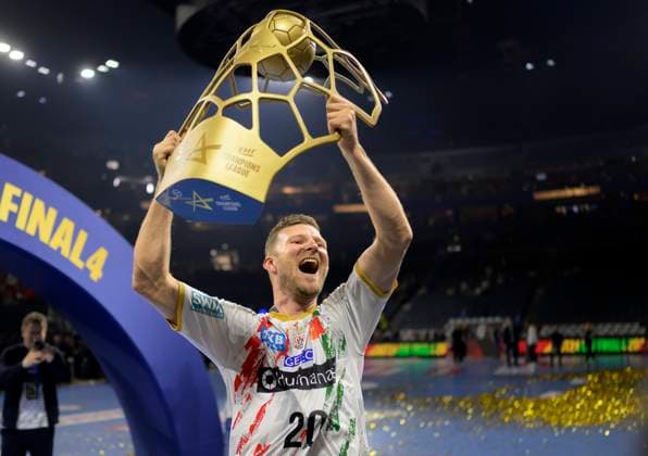Final cheer MD, Philipp WEBER MD with cup Handball Champions League Final Four 2025, Final, Fuechse Berlin B SC Magdeburg MD 26 32, on 15 06 2025 in Cologne Germany Â