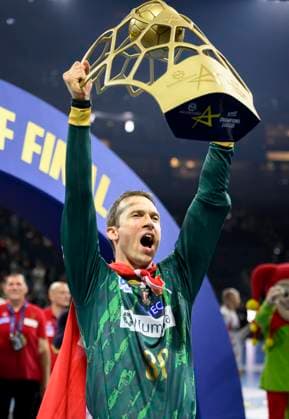 Final celebration MD, Goalkeeper Nikola PORTNER MD with trophy, Handball Champions League Final Four 2025, Final, Fuechse Berlin B SC Magdeburg MD 26 32, on 15 06 2025 in Cologne Germany Â