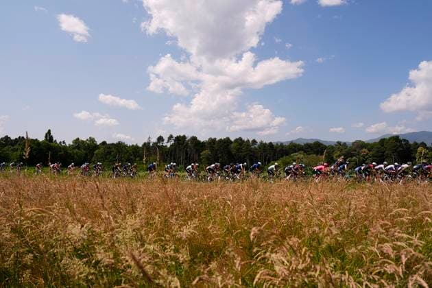 The pack rides during the stage 2 of the Giro Next Gen 2025, Rho Fiera Milano (Mi) - CantÃ¹ (Co), 146 km, Italy - Monday, June 16, 2025. - cycling.  Copyright: xFabioxFerrarix LaPressex