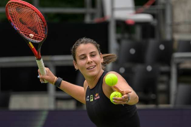 in the picture from l Emma Navarro USA , Marta Kostyuk UKR vs Emma Navarro USA , GER, Berlin, Berlin Tennis Open by HYLO, WTA500, Steffi Graf Stadion, LTTC Rot Weiss, 16 06 2025, Copyright: HMBxMedia UwexKoch