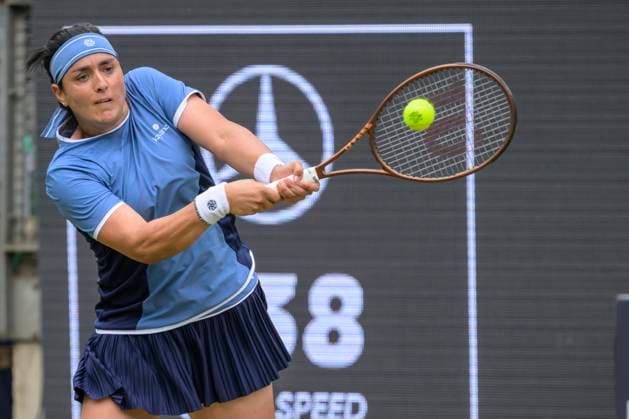 in the picture from l Ons Jabeur TUN , Caroline Dolehide USA vs Ons Jabeur TUN , GER, Berlin, Berlin Tennis Open by HYLO, WTA500, Steffi Graf Stadion, LTTC Rot Weiss, 16 06 2025, Copyright: HMBxMedia UwexKoch