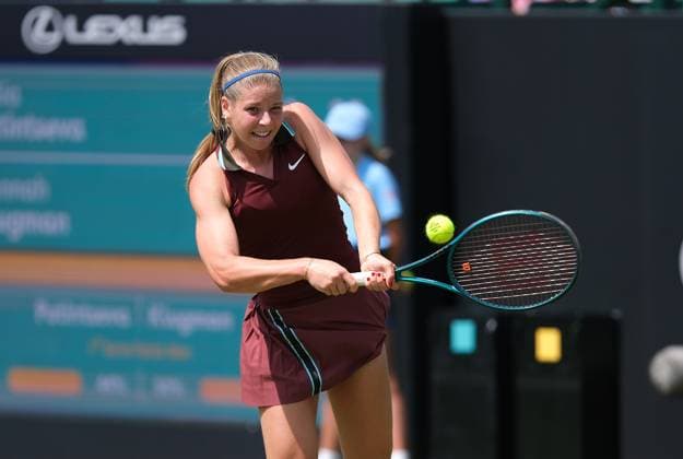 Nottingham Tennis Centre Nottingham, England - June 16th : Hannah Klugman plays a backhand shot to Yulia Putintseva during the first round match in the Lexus Nottingham Tennis Open on June 16th, 2025 in Nottingham, England (Paul Bonser SPP) Copyright: xPaulxBonser SPPx spp-en-PaBo-Lexus Nottingham Open 0863