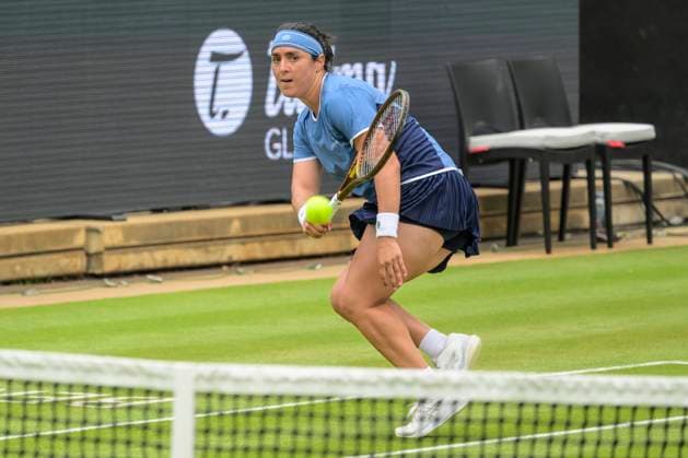 in the picture from l Ons Jabeur TUN , Caroline Dolehide USA vs Ons Jabeur TUN , GER, Berlin, Berlin Tennis Open by HYLO, WTA500, Steffi Graf Stadion, LTTC Rot Weiss, 16 06 2025, Copyright: HMBxMedia UwexKoch