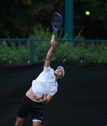 Nottingham Tennis Centre Nottingham, England - June 16th : Jamie Faria serves to Brandon Holt during the first round match in the Lexus Nottingham Tennis Open on June 16th, 2025 in Nottingham, England (Paul Bonser SPP) Copyright: xPaulxBonser SPPx spp-en-PaBo-Lexus Nottingham Open 0892