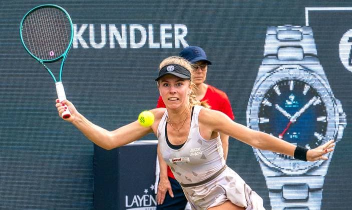 16 06 2025, WTA 500, Tennis, Women, Berlin Tennis Open by Hylo 2025, Berlin, 1 round, Magdalena Frech Poland Mirra Andreeva Russia Mirra Andreeva Russia Berlin Steffi Graf Stadium Berlin Germany