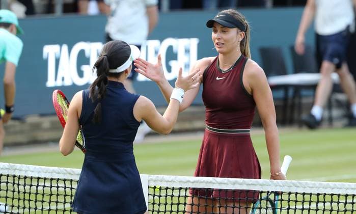 Eva Lys GER congratulates Paula Bardosa ESP at the Steffi Graf Stadium Sport HYLO Berlin Tennis Open Ladies 16 06 2025