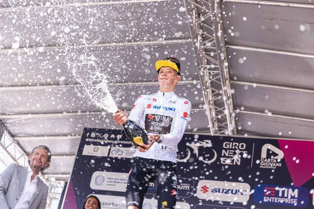 Giro Next Gen 2025 - 2nd Stage - Rho CantÃ¹ Matisse Van Kerckhove (Team Visma Lease a Bike Development) receives the White Jersey at the 2nd Stage of Giro Next Gen 2025, Rho - Cantu CantÃ¹ Italy  Copyright: xTommasoxBerardix originalFilename:berardi-gironext250616_npmqr.jpg