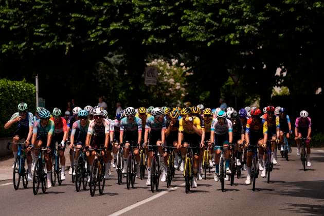 The pack rides during the stage 3 of the Giro Next Gen 2025, Albese con Cassano (Co) -Passo Maniva (Bs), 143 km, Italy - Tuesday, June 17, 2025. - cycling.  Copyright: xFabioxFerrarix LaPressex