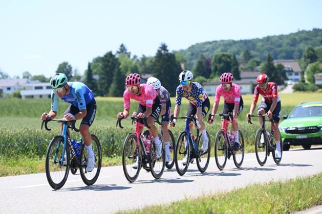 Tour de Suisse 2025 Stage 3 HEIDEN, SWITZERLAND - JUNE 17 : Verstrynge Emiel (BEL) of Alpecin - Deceuninck, Peters Nans (FRA) of Decathlon AG2R La Mondiale Team, Battistella Samuele (ITA) of EF Education - Easypost, Walker Max (GBR) of EF Education - Easypost, Simmons Quinn (USA) of Lidl - Trek, Van Moer Brent (BEL) of Lotto in the escape pack during stage 3 of the 88th edition of Tour de Suisse an UCI World Tour 2.UWT cycling road race stage for Men Elite of 195.6 km with start in Aarau and finish in Heiden on June 17, 2025 in Heiden, Switzerland, 17 06 2025 ( Motordriver Kenny Verfaillie - Heiden Switzerland  Copyright: xVincentxKalutx