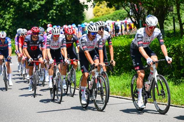 Tour de Suisse 2025 Stage 3 HEIDEN, SWITZERLAND - JUNE 17 : Riders of Team UAE Team Emirates - XRG in action during stage 3 of the 88th edition of Tour de Suisse an UCI World Tour 2.UWT cycling road race stage for Men Elite of 195.6 km with start in Aarau and finish in Heiden on June 17, 2025 in Heiden, Switzerland, 17 06 2025 ( Motordriver Kenny Verfaillie - Heiden Switzerland  Copyright: xVincentxKalutx