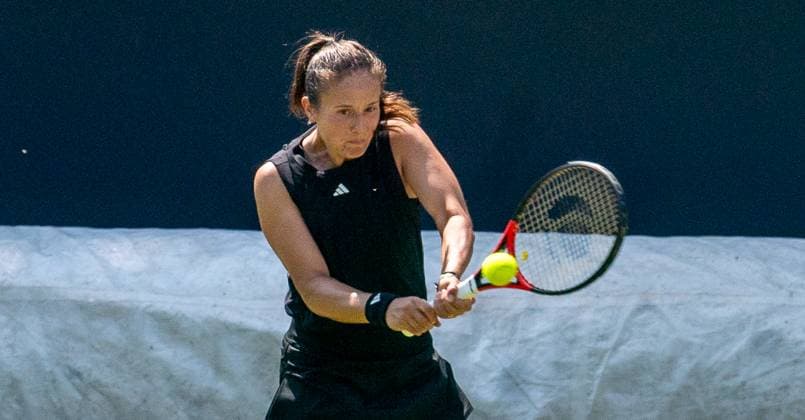 17 06 2025, WTA 500, Tennis, Women, Berlin Tennis Open by Hylo 2025, Berlin, 1 round, Xinyu Wang China Daria Kassatkina Australia Daria Kassatkina Australia Berlin Steffi Graf Stadion Berlin Germany