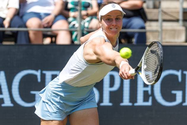 Berlin, 17 06 25, Tennis ecotrans Ladies Open Berlin at Steffi Graf Stadium Ladies, Singles, 1 Round, Osaka Japan Samsonova Russia , Steffi Graf Stadium Ludmilla Samsonova Russia returns a ball Berlin Tennis Open by HYLO 2025