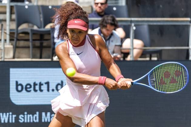 Berlin, 17 06 25, Tennis ecotrans Ladies Open Berlin at Steffi Graf Stadium Ladies, Singles, 1 round, Osaka Japan Samsonova Russia , Steffi Graf Stadium Naomi Osaka Japan returns a ball Berlin Tennis Open by HYLO 2025
