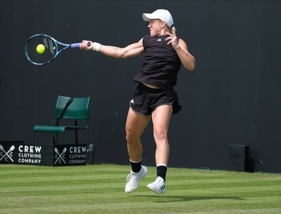Nottingham Tennis Centre Nottingham, England - June 17th : Sonay Kartal plays a forehand shot to Leolia Jeanjean during the day 3 match in the Lexus Nottingham Tennis Open on June 17th, 2025 in Nottingham, England (Paul Bonser SPP) Copyright: xPaulxBonser SPPx spp-en-PaBo-Lexus Nottingham Open 5631