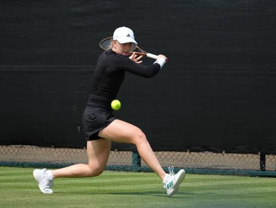 Nottingham Tennis Centre Nottingham, England - June 17th : Francesca Jones during the day 3 match against Harriet Dart in the Lexus Nottingham Tennis Open on June 17th, 2025 in Nottingham, England (Paul Bonser SPP) Copyright: xPaulxBonser SPPx spp-en-PaBo-Lexus Nottingham Open 5637