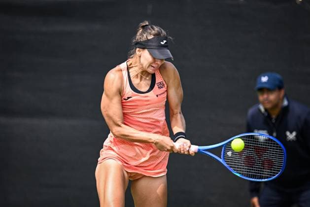 17th June 2025; Lexus Nottingham Tennis Centre, Nottingham, England; Lexus Nottingham Open, Day 2, Day two; Magda Linette (POL) world No 36 hits a backhand return to Alexandra Eala (Phi)  ActionPlus12801939 GodfreyxPitt