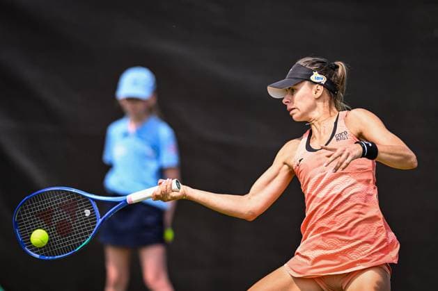 17th June 2025; Lexus Nottingham Tennis Centre, Nottingham, England; Lexus Nottingham Open, Day 2, Day two; Magda Linette (POL) world No 36 hits a forehand return to Alexandra Eala (Phi)  ActionPlus12801940 GodfreyxPitt