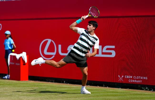 Carlos Alcaraz in first round action Queen s Club Championships, Day 9, Queen s Club, West Kensington, London, UK - 17 Jun 2025  Copyright: xJavierxGarcia Shutterstockx 15360763w