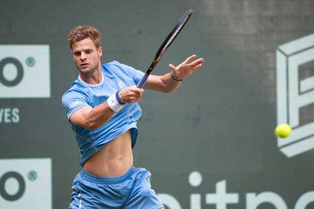 Yannick HANFMANN GER Action Jannik Sinner ITA vs Yannick Hanfmann GER Tennis Terra Wortmann Open 2025 on 17 06 2025 at the OWL Arena Halle Westfalen, Germany Â