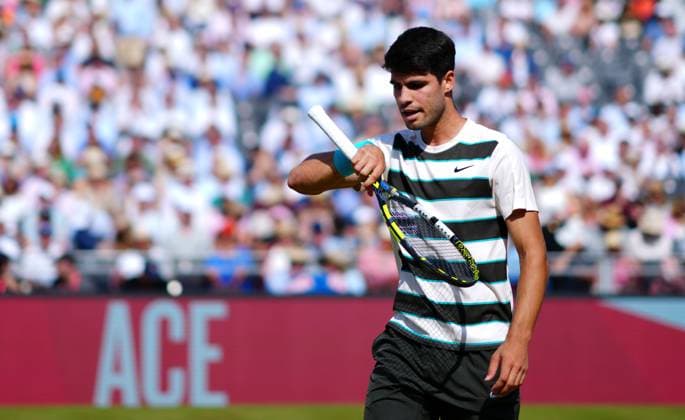 Carlos Alcaraz in first round action Queen s Club Championships, Day 9, Queen s Club, West Kensington, London, UK - 17 Jun 2025  Copyright: xJavierxGarcia Shutterstockx 15360763am