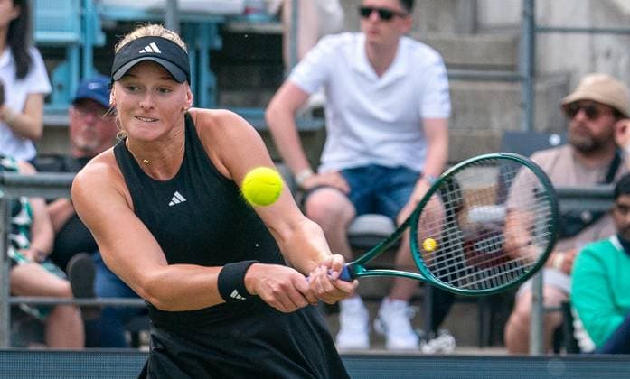 17 06 2025, WTA 500, Tennis, Women, Berlin Tennis Open by Hylo 2025, Berlin, Singles, 1 Round, Elena Rybakina Kazakhstan Ashlyn Krueger USA Ashlyn Krueger USA Berlin Steffi Graf Stadion Berlin Germany