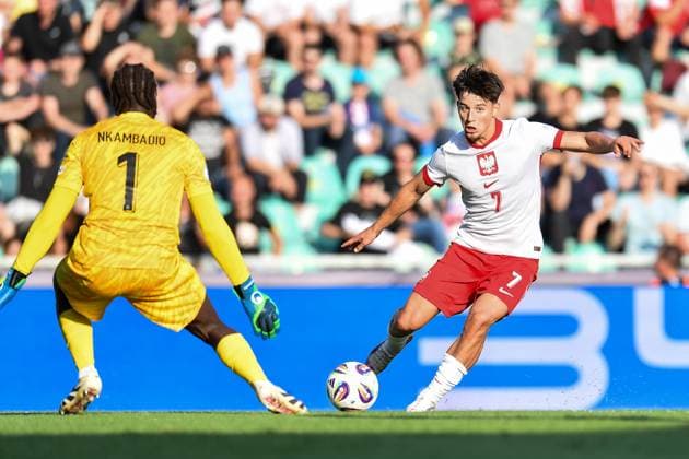 2025.06.17 Zylina Pilka nozna kadra reprezentacja Mistrzostwa Europy U21, U 21 Slowacja 2025 Francja - Polska N z Obed Nkambadio Kajetan Szmyt Foto Mateusz Sobczak PressFocus 2025.06.17 Zilina Football 2025 UEFA European Under 21 Championship France v Poland Obed Nkambadio Kajetan Szmyt Credit: Mateusz Sobczak PressFocus NEWSPIX.PL --- newspix.pl POLAND OUT! 