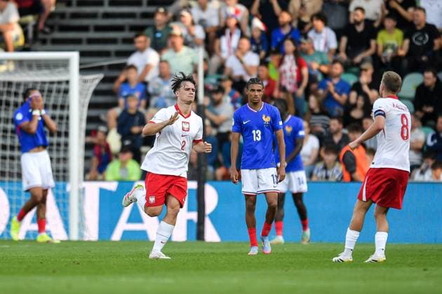 2025.06.17 Zylina Pilka nozna kadra reprezentacja Mistrzostwa Europy U21, U 21 Slowacja 2025 Francja - Polska N z Ariel Mosor radosc gol Foto Mateusz Sobczak PressFocus 2025.06.17 Zilina Football 2025 UEFA European Under 21 Championship France v Poland Ariel Mosor radosc gol Credit: Mateusz Sobczak PressFocus NEWSPIX.PL --- newspix.pl POLAND OUT! 