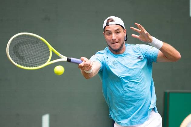 Jan Lennard STRUFF GER Action Lorenzo Sonego ITA vs Jan Lennard Struff GER Tennis Terra Wortmann Open 2025 on 17 06 2025 at the OWL Arena Halle Westfalen, Germany Â