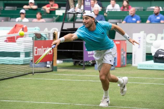 Jan Lennard STRUFF GER Action Lorenzo Sonego ITA vs Jan Lennard Struff GER Tennis Terra Wortmann Open 2025 on 17 06 2025 at the OWL Arena Halle Westfalen, Germany Â