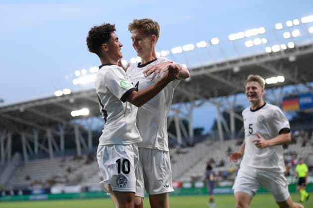 UEFA U19 European Championship, EM, Europameisterschaft 2025 - Germany - England - Ilie Oana Stadium Noah Darvich and Leopold Wurm celebrate during the UEFA Under-19 European Championship Romania 2025 football match between Germany and England at Arcul de Triumf Stadium in Bucharest, Romania, June 17, 2025. Alex Nicodim Imago Images Copyright: xAlexxNicodimx