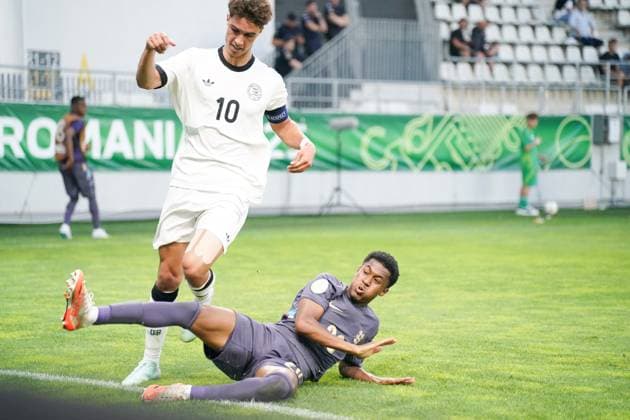 UEFA European Under-19 Championship 2025 Group B: Germany vs. England Noah Darvich of Germany National Under-19 Football Team in action during the UEFA European Under-19 Championship 2025 Group B: Germany vs. England on 17 June 2025, at Arcul de Triumf Stadium, in Bucharest, Romania Bucharest Arcul de Triumf Stadium Romania Copyright: xAlexandraxFechetex DSC04776