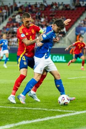 UEFA European Under-21 Championship Spain Italy 17 06 2025 Rafa Marin Spain, 4 , Giuseppe Ambrosino Italy, 9 during the UEFA European Under-21 Championship match Spain Italy, on 17 06 2025, Anton Malatinsky Stadium, Trnava, Slovakia Copyright: xBEAUTIFULxSPORTS Meuselx