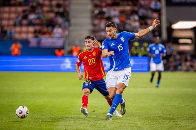 SPAIN U21, U 21 - ITALY U21 Alberto Moleiro of Spain and Diego Coppola of Italy during the UEFA European Under-21 Championship 2025 Group A football match between Spain U21 and Italy U21. City Arena Stadium, Trnava, Slovakia, June 17, 2025. Photo by Branislav Racko Copyright: xx 080A7646