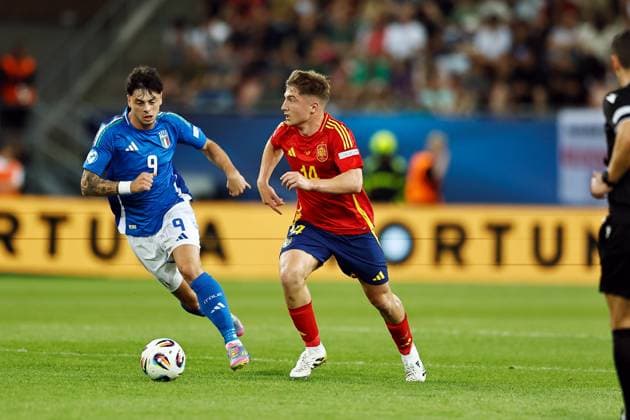 (L-R) Giuseppe Ambrosino (ITA), Mikel Jaureguizar (ESP), JUNE 17, 2025 - Football Soccer : UEFA European Under-21 Championship 2025 Slovakia group stage match between Uuder-21 Spain 1-1 Uuder-21 Italy at the Anton Malatinsky Stadium, Trnava, Slovakia. Noxthirdxpartyxsales  (295229255)