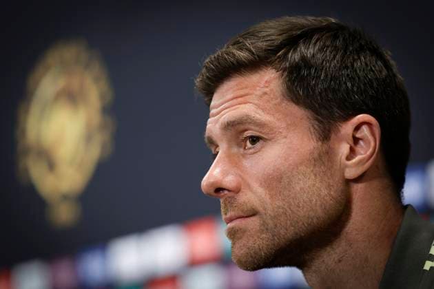 Sport Themen der Woche KW25 Sport Bilder des Tages Real Madrid manager Xabi Alonso takes part in a press conference, PK, Pressekonferenz at the Hard Rock Stadium in Miami, United States 17 June 2025. Alonso stated that he will wait for Kylian Mbappe until the last moment, following the feverish process suffered by the Frenchman on the eve of Real Madrid s debut in the FIFA Club World Cup against Al Hilal. Xabi Alonso: We ll wait for Mbappe until the last moment. !ACHTUNG: NUR REDAKTIONELLE NUTZUNG!  Copyright: xAndréxCoelhox AME6787 0822419853st