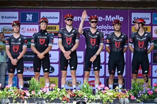 Baloise Belgium Tour 2025 Stage 1 KNOKKE-HEIST, BELGIUM - JUNE 18 : Tudor Pro Cycling Team during stage 1 of the 94th edition of Baloise Tour of Belgium an UCI ProSeries 2.Pro cycling road race stage for Men Elite of 198 km with start in Merelbeke-Melle and finish in Knokke-Heist on June 18, 2025 in Knokke-Heist, Belgium, 18 06 2025 ( Motordriver Guy De Vuyst - Knokke-Heist Belgium  Copyright: xJanxDexMeuleneirx