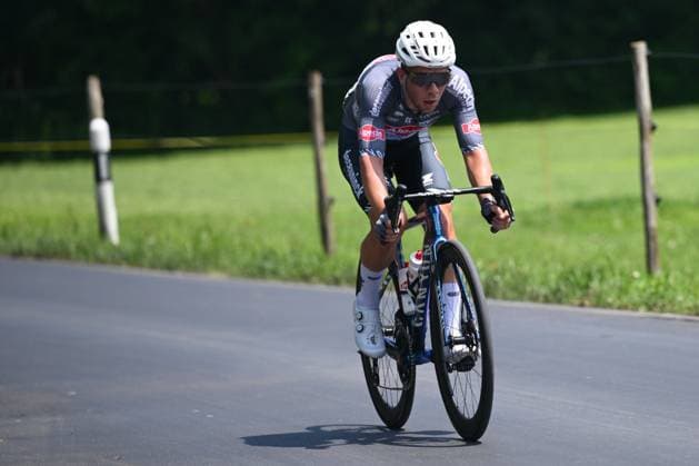 Tour de Suisse 2025 Stage 4 PIURO VALCHIAVENNA, ITALY - JUNE 18 : Van Den Bossche Fabio (BEL) of Alpecin - Deceuninck during stage 4 of the 88th edition of Tour de Suisse an UCI World Tour 2.UWT cycling road race stage for Men Elite of 193.2 km with start in Heiden and finish in Piuro Valchiavenna on June 18, 2025 in Piuro Valchiavenna, Italy, 18 06 2025 ( Motordriver Kenny Verfaillie - Piuro Valchiavenna Italy  Copyright: xVincentxKalutx