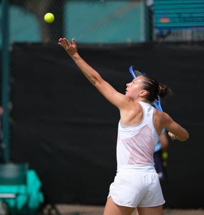 Nottingham Tennis Centre Nottingham, England - Antonia Ruzic serves to Dayana Yastremska during the match in the Lexus Nottingham Tennis Open, day 4, June 18th 2025. (Paul Bonser SPP) Copyright: xPaulxBonser SPPx spp-en-PaBo-Lexus Nottingham Open 1278