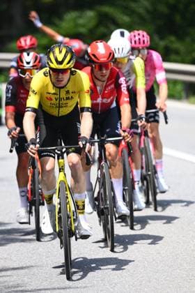 Tour de Suisse 2025 Stage 4 PIURO VALCHIAVENNA, ITALY - JUNE 18 : Powless Neilson (USA) of EF Education - EasyPost, August Andrew (AUS) of INEOS Grenadiers, Zimmermann Georg (GER) of Intermarche - Wanty, Simmons Quinn (USA) of Lidl - Trek, Gloag Thomas (GBR) of Team Visma - Lease a Bike, Grignard Sébastien (BEL) of Lotto Cycling Team, Mayrhofer Marius (GER) of Tudor Pro Cycling Team, Warbasse Larry (USA) of Tudor Pro Cycling Team during stage 4 of the 88th edition of Tour de Suisse an UCI World Tour 2.UWT cycling road race stage for Men Elite of 193.2 km with start in Heiden and finish in Piuro Valchiavenna on June 18, 2025 in Piuro Valchiavenna, Italy, 18 06 2025 ( Motordriver Kenny Verfaillie - Piuro Valchiavenna Italy Copyright: xVincentxKalutx
