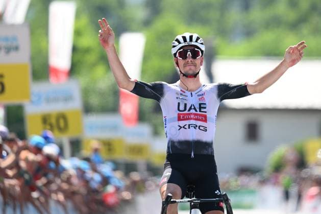 Tour de Suisse 2025 Stage 4 PIURO VALCHIAVENNA, ITALY - JUNE 18 : Almeida Joao (POR) of UAE Team Emirates - XRG wins the stage 4 of the 88th edition of Tour de Suisse an UCI World Tour 2.UWT cycling road race stage for Men Elite of 193.2 km with start in Heiden and finish in Piuro Valchiavenna on June 18, 2025 in Piuro Valchiavenna, Italy, 18 06 2025 ( Motordriver Kenny Verfaillie - Piuro Valchiavenna Italy  Copyright: xVincentxKalutx
