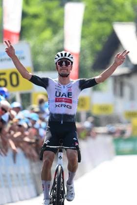 Tour de Suisse 2025 Stage 4 PIURO VALCHIAVENNA, ITALY - JUNE 18 : Almeida Joao (POR) of UAE Team Emirates - XRG wins the stage 4 of the 88th edition of Tour de Suisse an UCI World Tour 2.UWT cycling road race stage for Men Elite of 193.2 km with start in Heiden and finish in Piuro Valchiavenna on June 18, 2025 in Piuro Valchiavenna, Italy, 18 06 2025 ( Motordriver Kenny Verfaillie - Piuro Valchiavenna Italy  Copyright: xVincentxKalutx