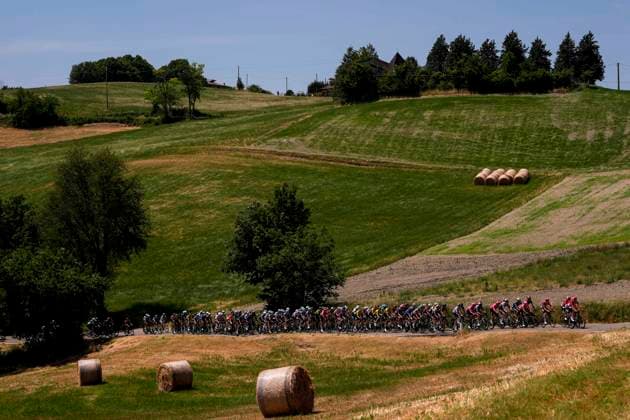 The pack rides during the stage 4 of the Giro Next Gen 2025, Manerbio (Bs) Salsomaggiore Terme (Pr), 148 km , Italy - Wednesday, June 18, 2025. - cycling.  Copyright: xFabioxFerrari LaPressex