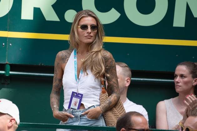 Actress Sophia THOMALLA, girlfriend of Alexander ZVEREV GER , cheers, jubilation, joy, cheers, Marcos Giron USA vs Alexander Zverev GER Tennis Terra Wortmann Open 2025 on 18 06 2025 in the OWL Arena Halle Westfalen, Germany Â