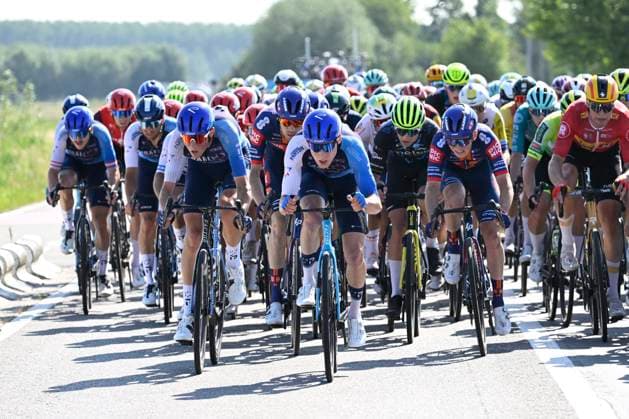 Baloise Belgium Tour 2025 Stage 1 KNOKKE-HEIST, BELGIUM - JUNE 18 : Israel - Premier Tech during stage 1 of the 94th edition of Baloise Tour of Belgium an UCI ProSeries 2.Pro cycling road race stage for Men Elite of 198 km with start in Merelbeke-Melle and finish in Knokke-Heist on June 18, 2025 in Knokke-Heist, Belgium, 18 06 2025 ( Motordriver Guy De Vuyst - Knokke-Heist Belgium  Copyright: xJanxDexMeuleneirx