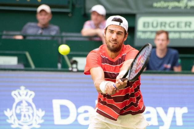 Karen KACHANOV RUS Action Zizou Bergs BEL vs Karen Khachanov RUS Tennis Terra Wortmann Open 2025 on 18 06 2025 at the OWL Arena Halle Westfalen, Germany Â