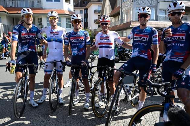 Baloise Belgium Tour 2025 Stage 1 KNOKKE-HEIST, BELGIUM - JUNE 18 : Merlier Tim (BEL) of Soudal - Quick Step and the Quick Step team after the stage 1 of the 94th edition of Baloise Tour of Belgium an UCI ProSeries 2.Pro cycling road race stage for Men Elite of 198 km with start in Merelbeke-Melle and finish in Knokke-Heist on June 18, 2025 in Knokke-Heist, Belgium, 18 06 2025 ( Motordriver Guy De Vuyst - Knokke-Heist Belgium  Copyright: xJanxDexMeuleneirx