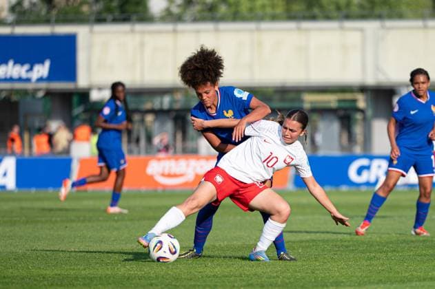 Sport Bilder des Tages MIELEC 18.06.2025 MECZ GRUPA A MISTRZOSTWA EUROPY KOBIET U19 W PILCE NOZNEJ 2025: POLSKA - FRANCJA 2025 UEFA EUROPEAN WOMEN™S UNDER-19 CHAMPIONSHIP MATCH: POLAND - FRANCE ORNELLA GRAZIANI MAJA ZIELINSKA FOT. MICHAL TRZPIS 400MM.PL NEWSPIX.PL --- newspix.pl 