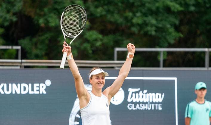18 06 2025, WTA 500, Tennis, Women, Berlin Tennis Open by Hylo 2025, Berlin, Singles, 2nd round, Liudmila Samsonova Russia Jessica Pegula USA Liudmila Samsonova Russia cheers Berlin Steffi Graf Stadium Berlin Germany
