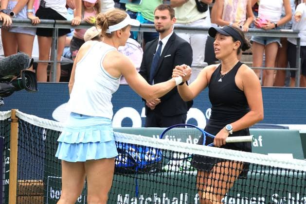 DEU, Berlin Tennis Open, 18 06 2025, Rot Weiss Tennisanlage, Steffi Graf Stadium, Berlin, DEU, Berlin Tennis Open, in the picture Liudmila Samsonova, Jessica Pegula USA nordphotoxGmbHx xEngler nph00076