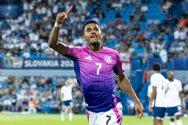 UEFA U21 European Championship Germany England 18 06 2025 Ansgar Knauff Germany, 7 cheers after scoring during the UEFA U21 European Championship match Germany England, on 18 06 2025, Stadion pod Zoborom, Nitra, Slovakia Copyright: xBEAUTIFULxSPORTS Meuselx
